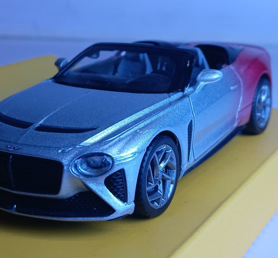 CCA 1:36 12016 BENTLEY MULLINER BACALAR SILVER RED DIECAST MODEL
