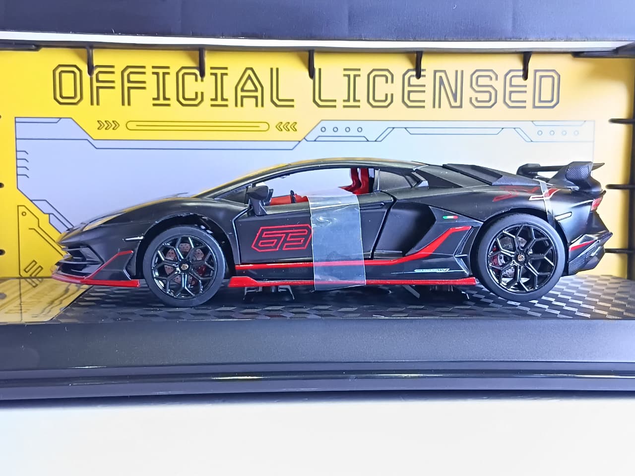 CCA LAMBORGHINI AVENTADOR SVJ 63 1/24 SCALE BLACK 68269K