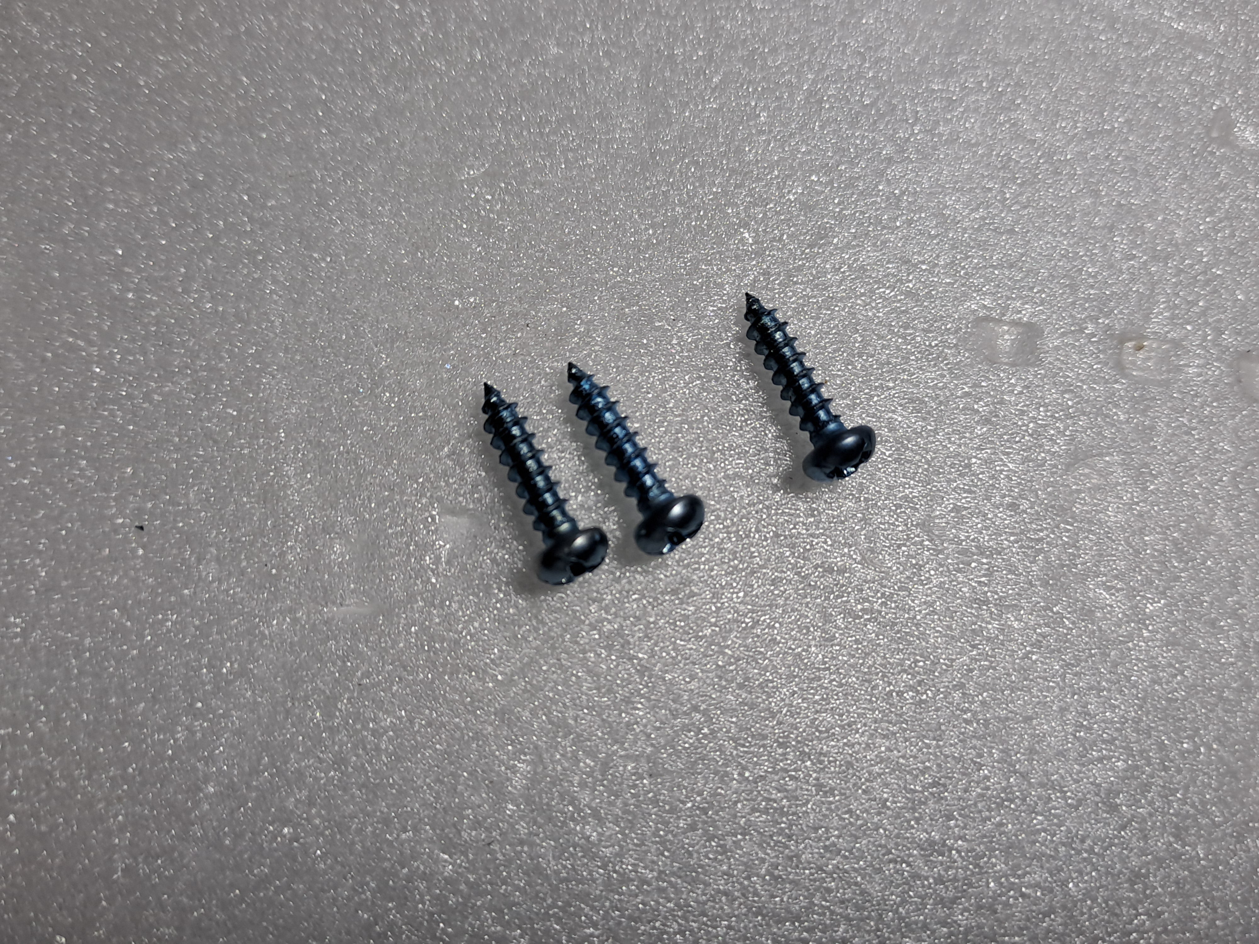 SELF TAPPING SCREWS 11MM X 3 MM (PACK OF 3) PRE OWNED QUALITY