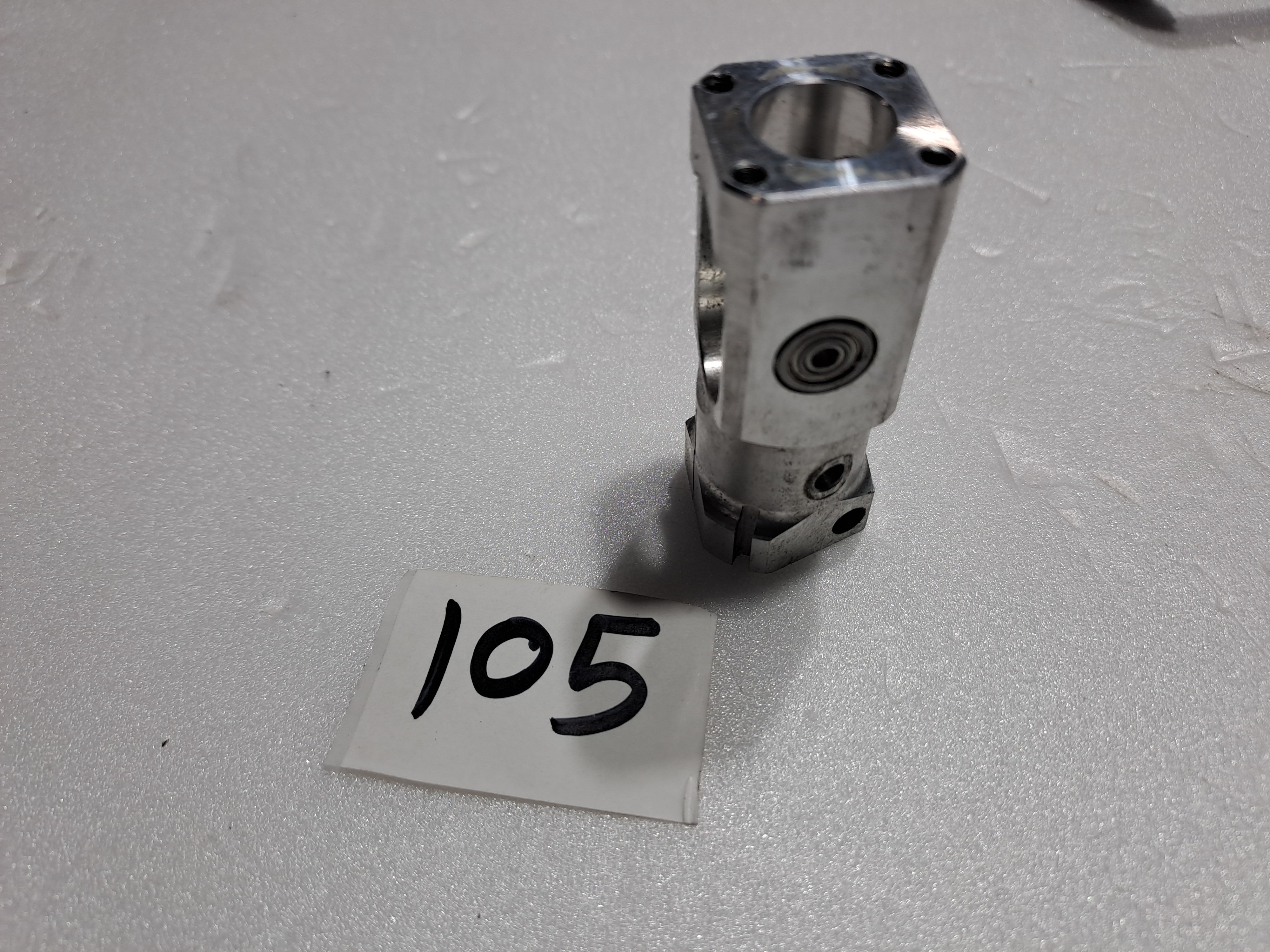 HIROBO SDX SWM CENTER HUB PART NO.-0412-297 PRE OWNED QUALITY
