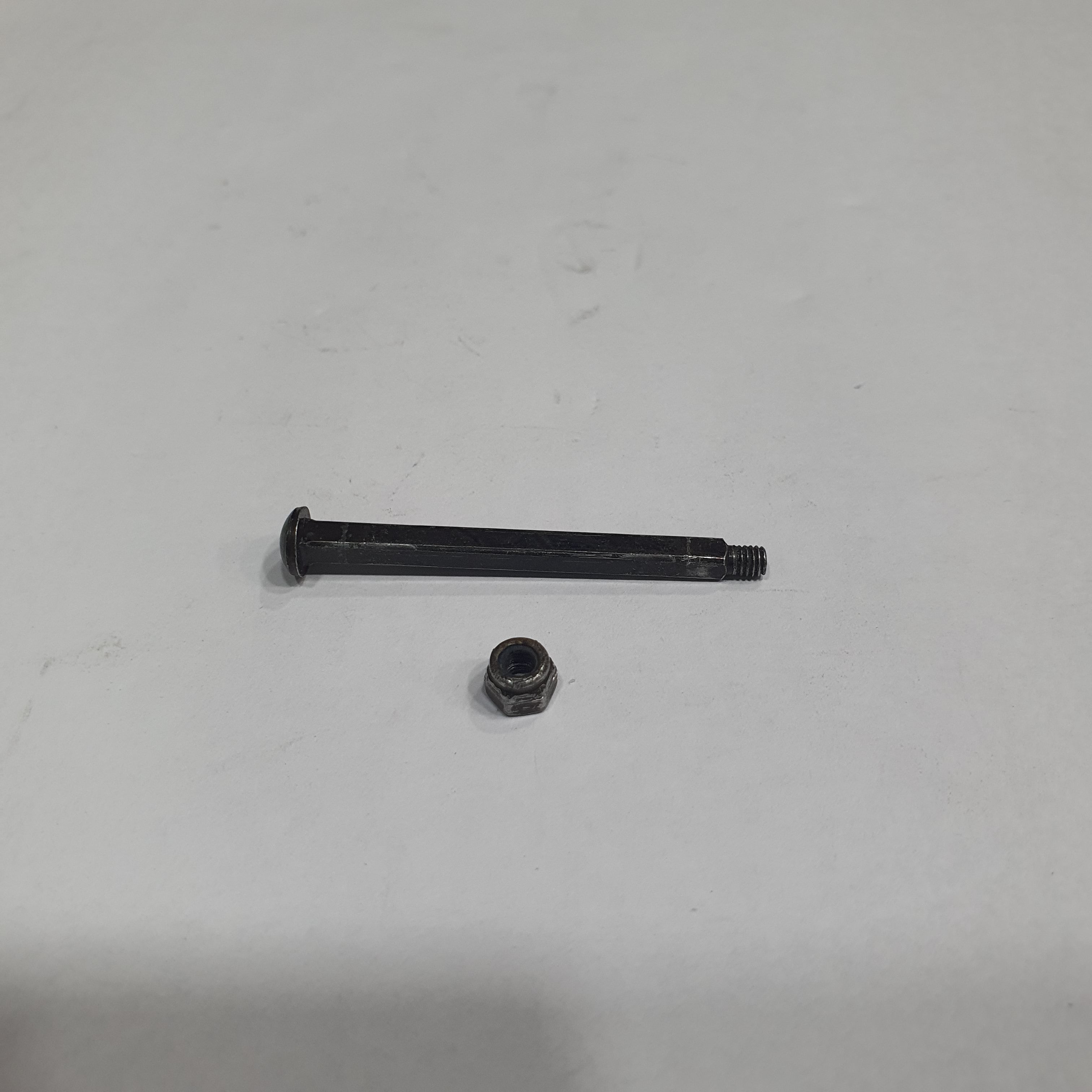 HUINA 1580 SPARE PART SQUARE BOLT & NUT 42MM X 3MM