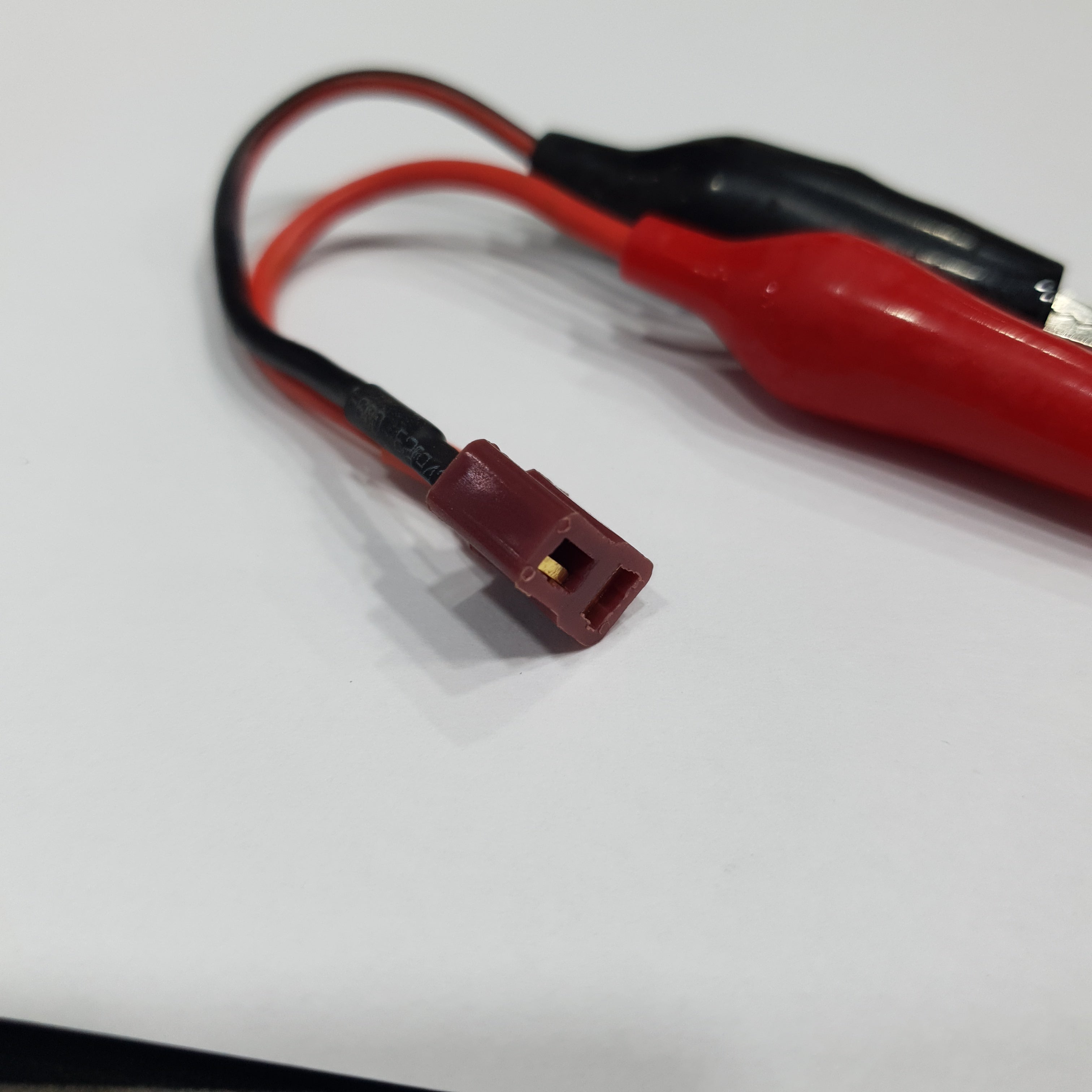 ALLIGATOR CLIP TO T-PLUG FEMALE CONNECTOR