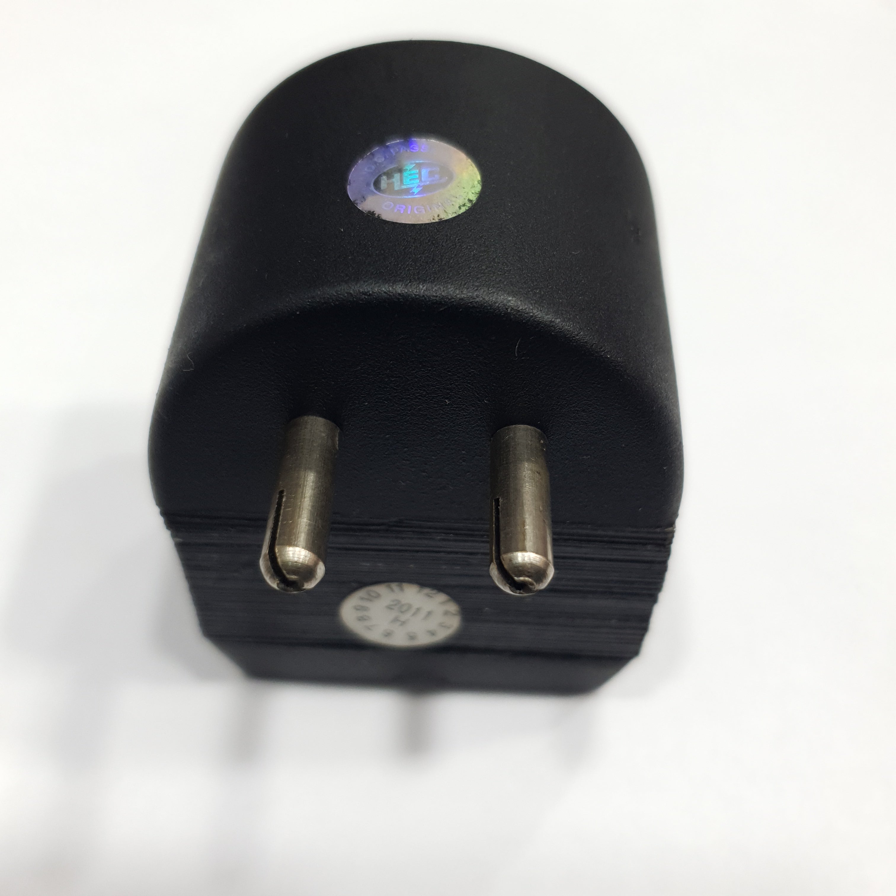 VOLTAGE CONVERTER AC INPUT:220-240V AC OUTPUT:110-120V AC CURRENT:50 WATT