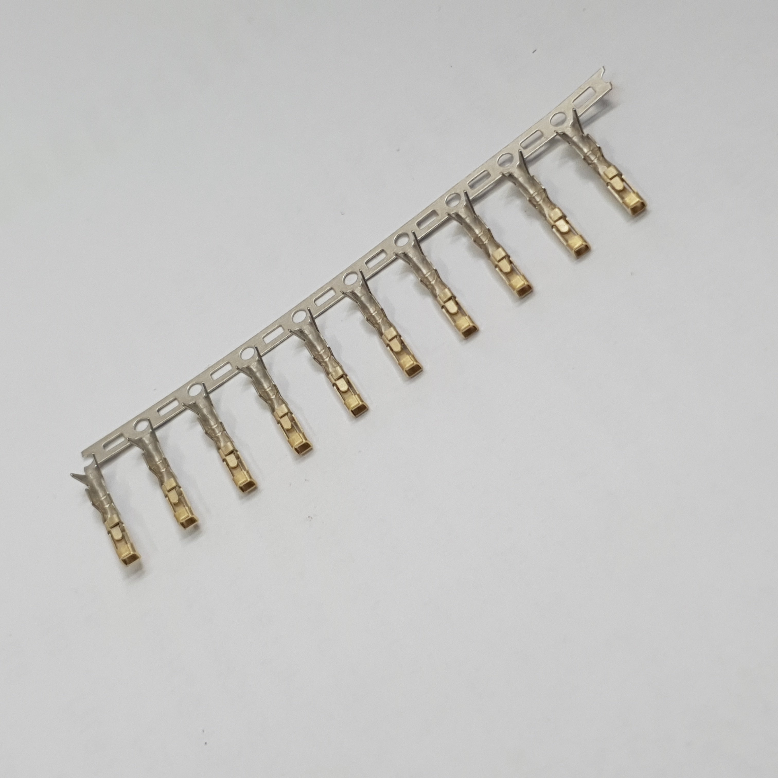 POWER BOX JR SERVO CONNECTOR - PACK OF 10 FEMALE SERVO LEADS AND EXTENSIONS GOLD PLATED PINS FOR HIGH CONDUCTIVITY