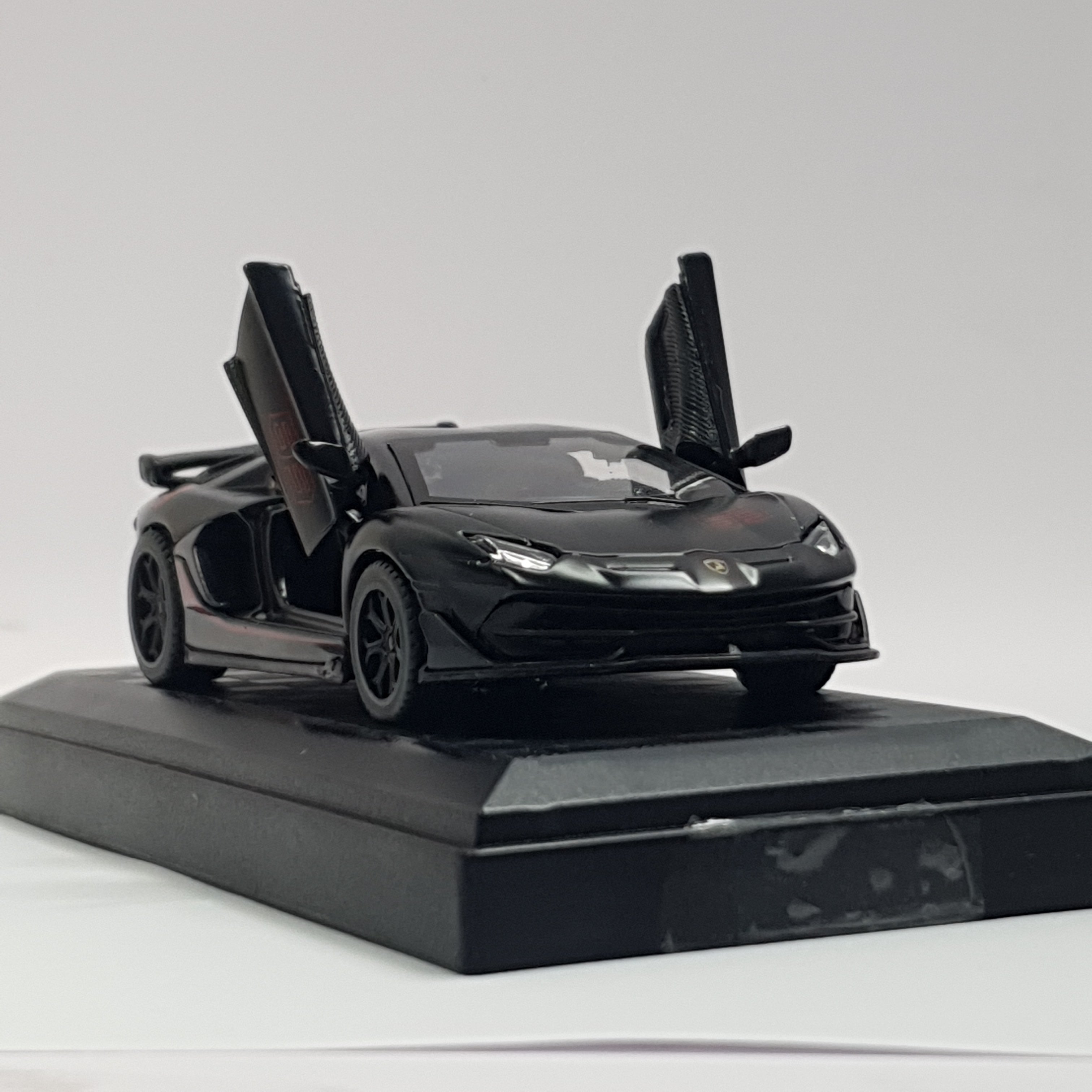 CCA LAMBORGHINI AVENTADOR SVJ 1:43 SCALE (BLACK)
