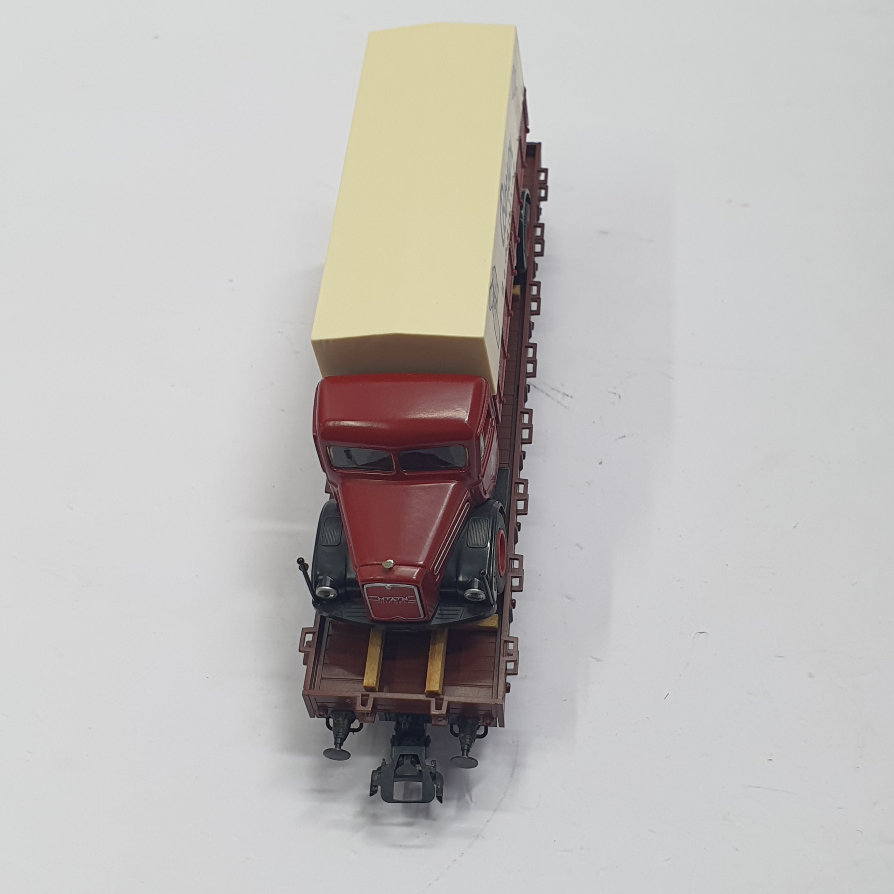 MARKLIN H0 46361 1/87 SCALE  DB R02 STAKE CAR WITH MAN F8 FLATBED TRUCK LOAD
