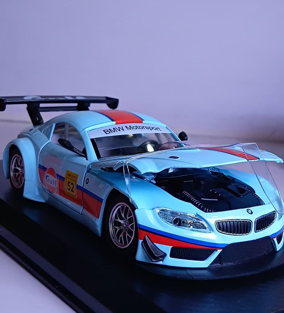 CCA GULF BMW Z4 GT3 1:24 DIECAST MODEL 68299T WHITE ORANGE