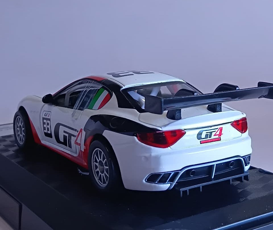 CCA MASERATI GRAN TURISMO MC GT4 1:32 DIECAST MODEL 88457 WHITE RED