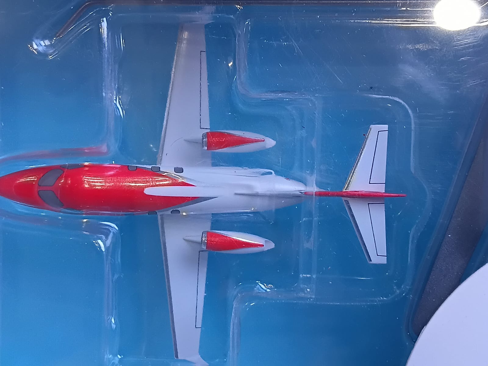 HONDAJET 1/144 SCALE METAL DIECAST PLANE RED AND WHITE