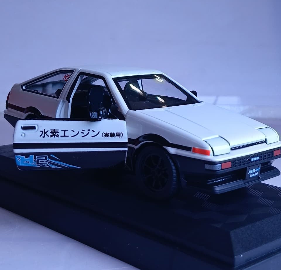 CCA 1:37 TOYOTA AE86 DIECAST MODEL 67137A CAR WHITE
