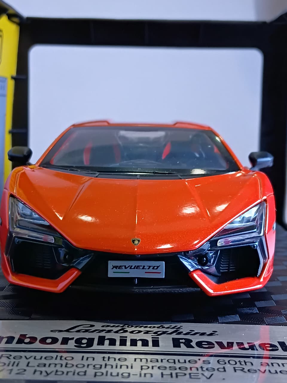 CCA LAMBORGHINI REVUELTO 1/24 SCALE ORANGE 68286K
