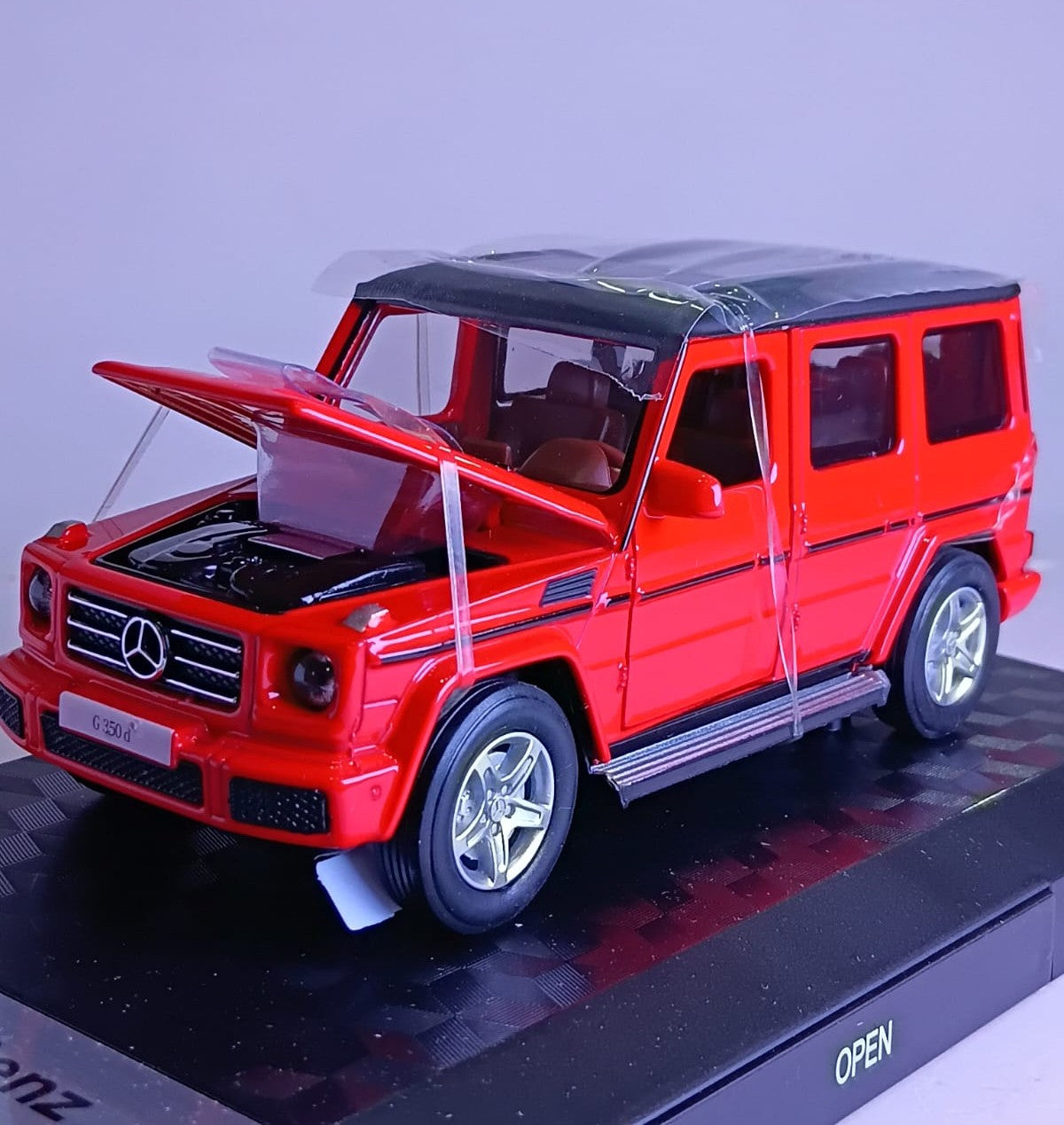 CCA MERCEDES BENZ G 350 D 1:32 DIECAST MODEL 88436K RED