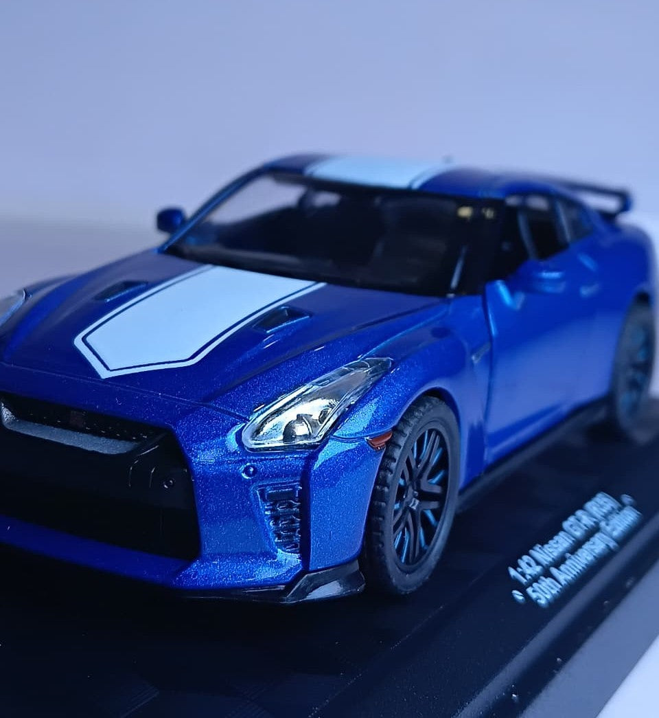 CCA 1:42 NISSAN GT-R (R35) 50Th ANNIVERSARY DIECAST MODEL 67037A CAR BLUE
