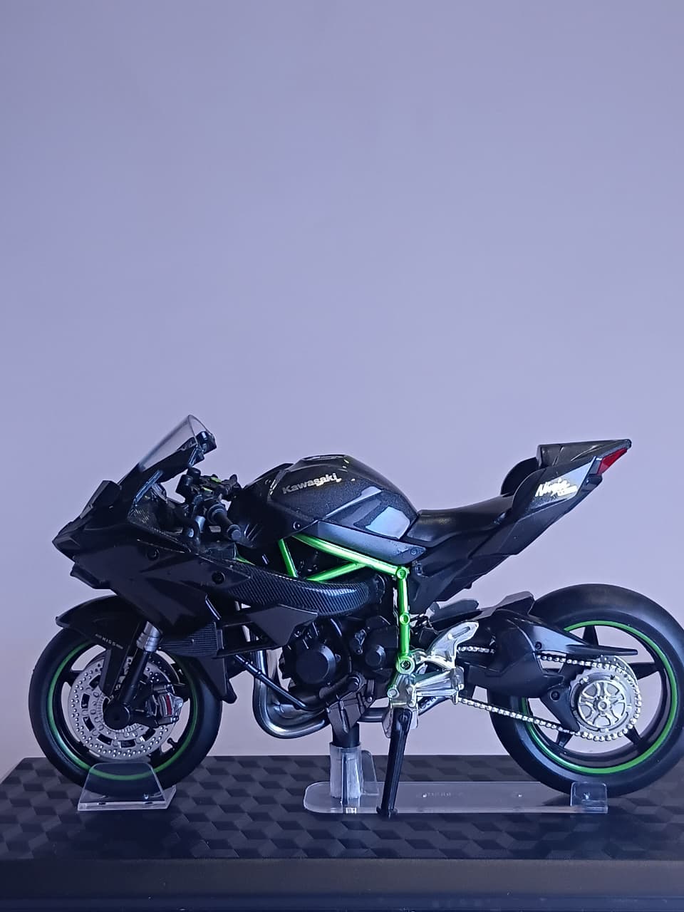CCA 1:12 KAWASAKI NINJA H2R DIE-CAST BIKE MODEL 31496 BLACK