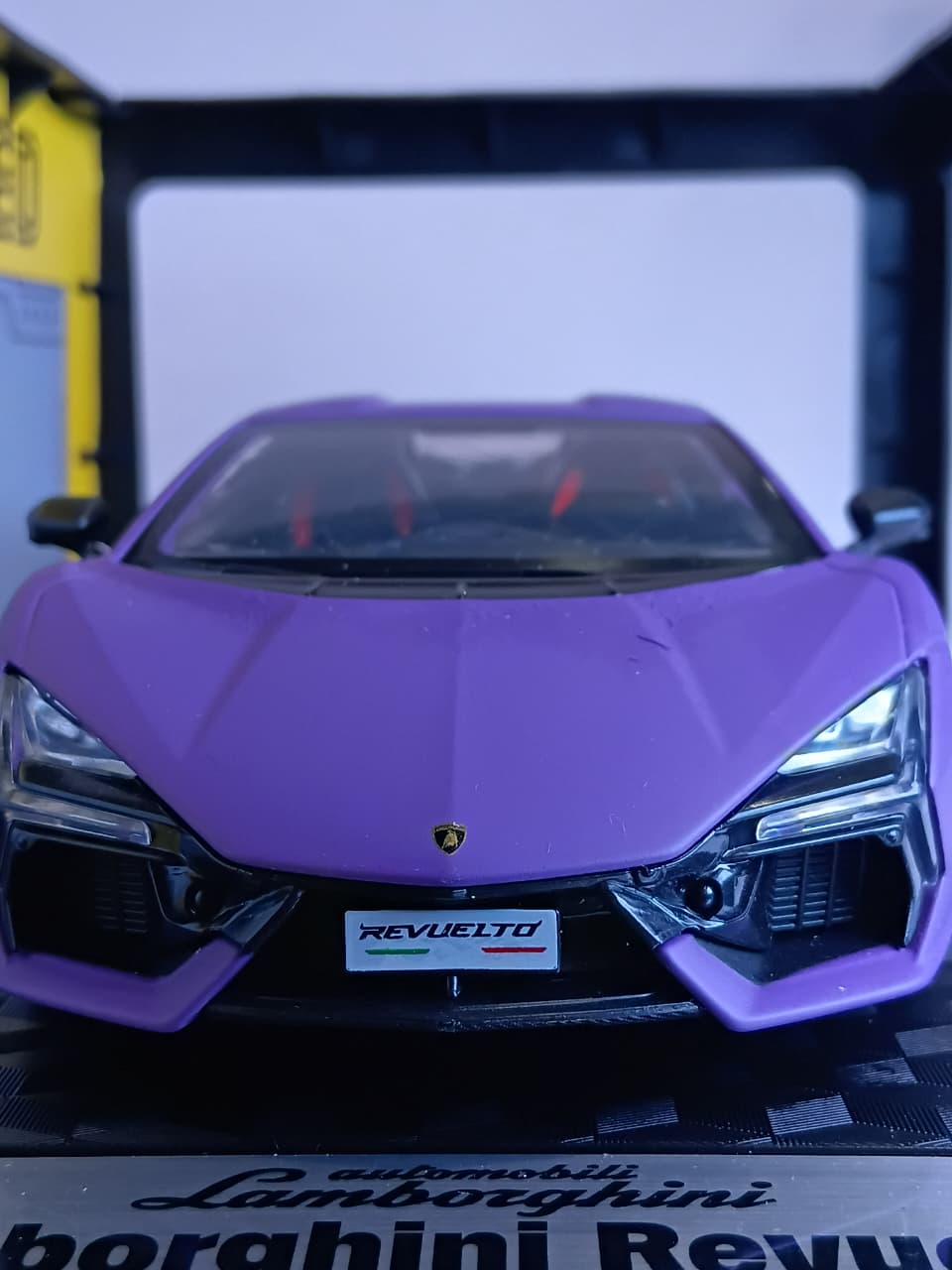 CCA LAMBORGHINI REVUELTO 1:24 DIECAST SCALE MODEL 68272K PURPLE