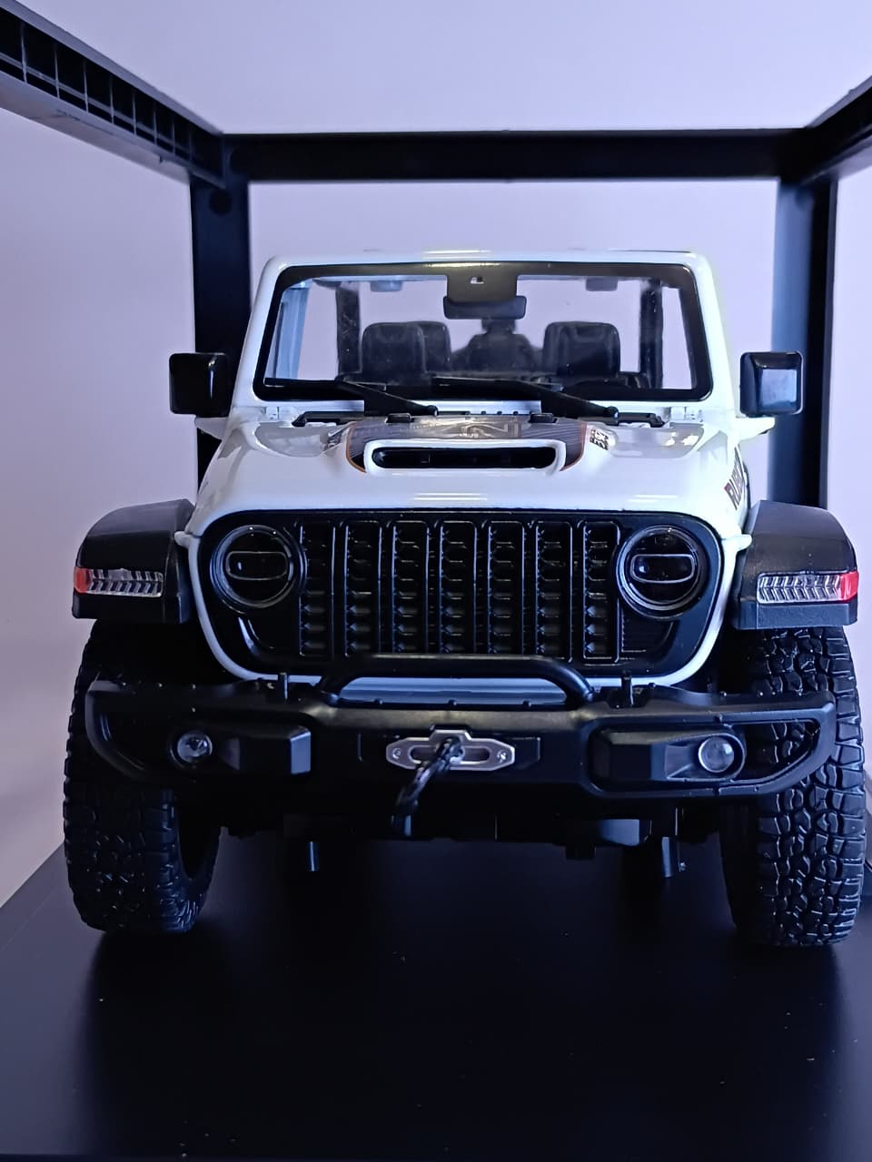 1:18 ALLOY CAR K1-13-A RECON JEEP RUBICON DIE-CAST MODEL WHITE