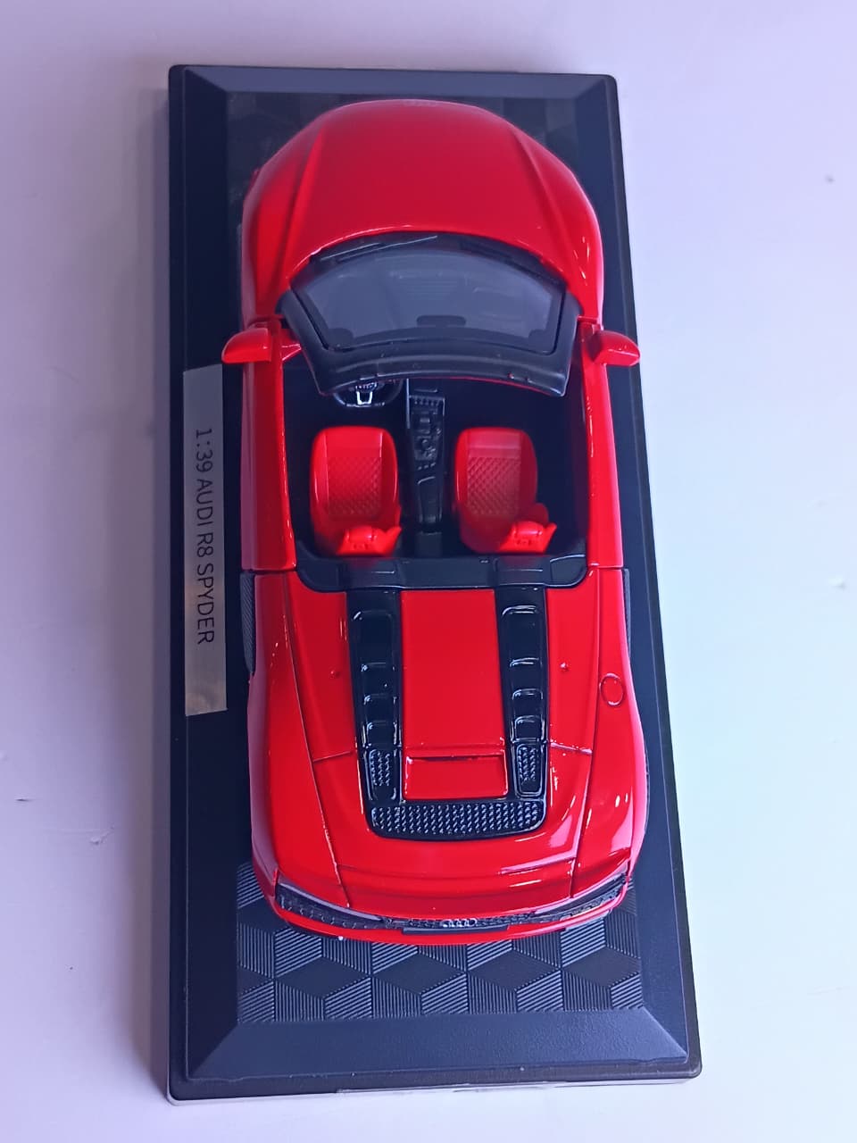 CCA 1:39 AUDI R8 SPYDER DIECAST MODEL 67112C RED