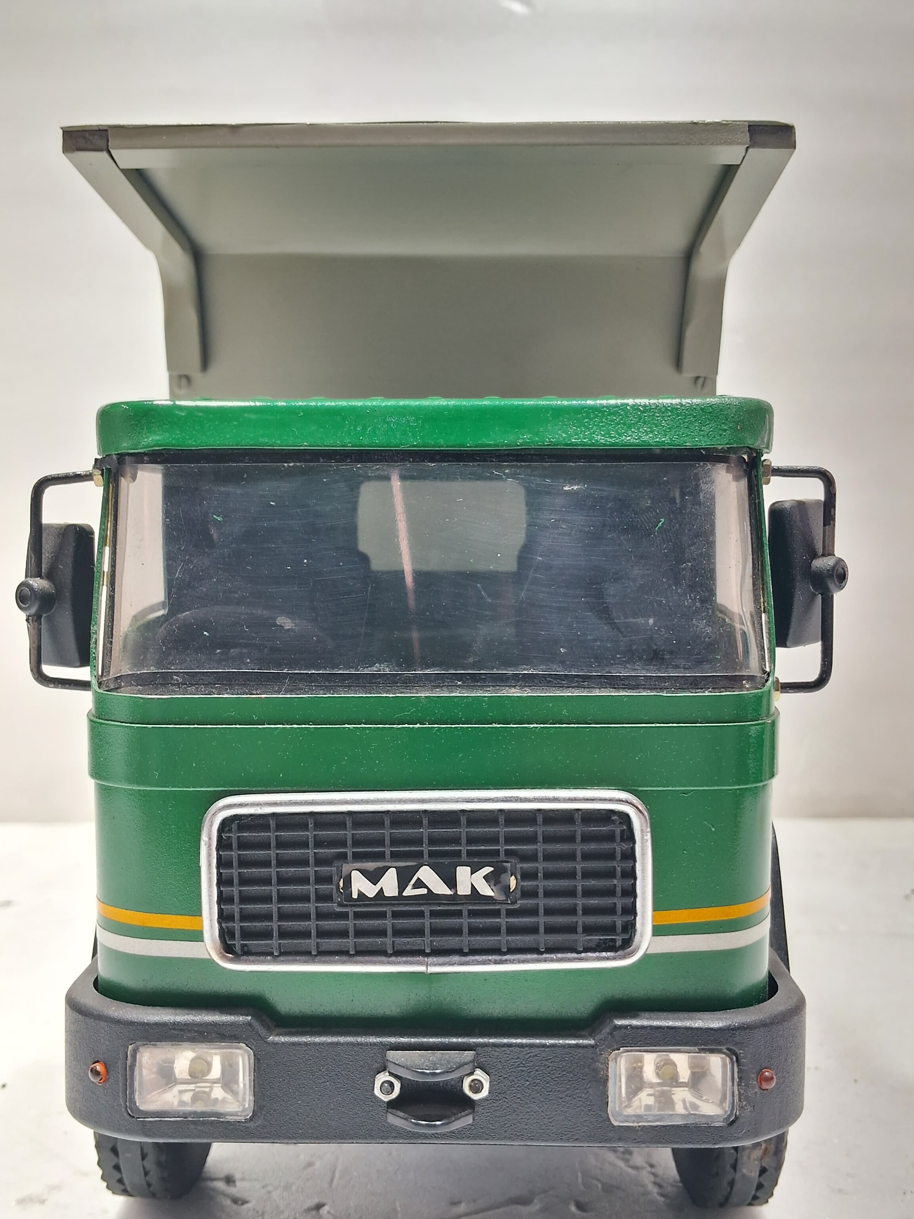 MAK TRUCK TIPPER QUALITY PRE-OWNED 25% OFF
