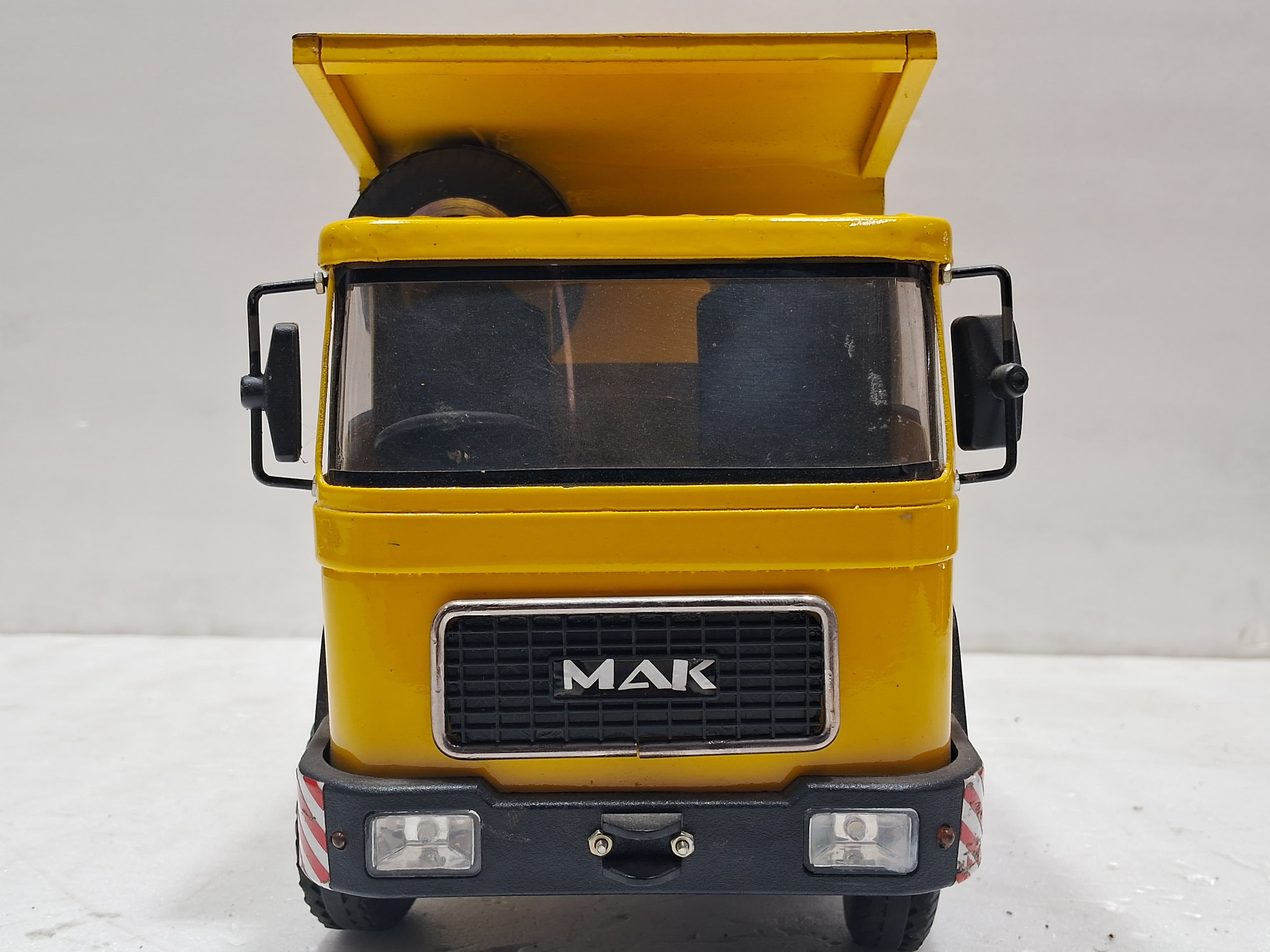 MAK TRUCK TIPPER QUALITY PRE-OWNED 25% OFF