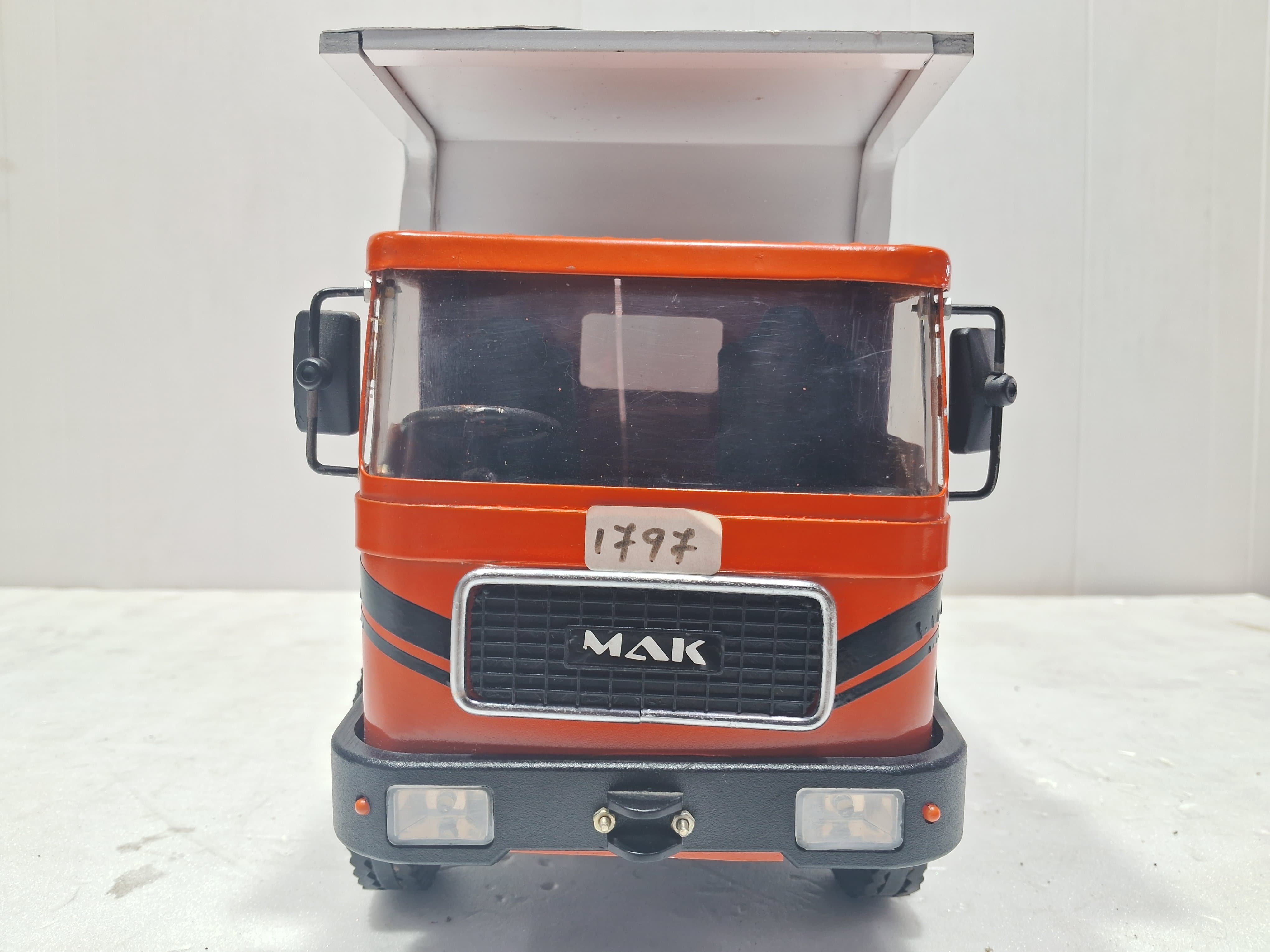 MAK TRUCK TIPPER QUALITY PRE-OWNED 25% OFF