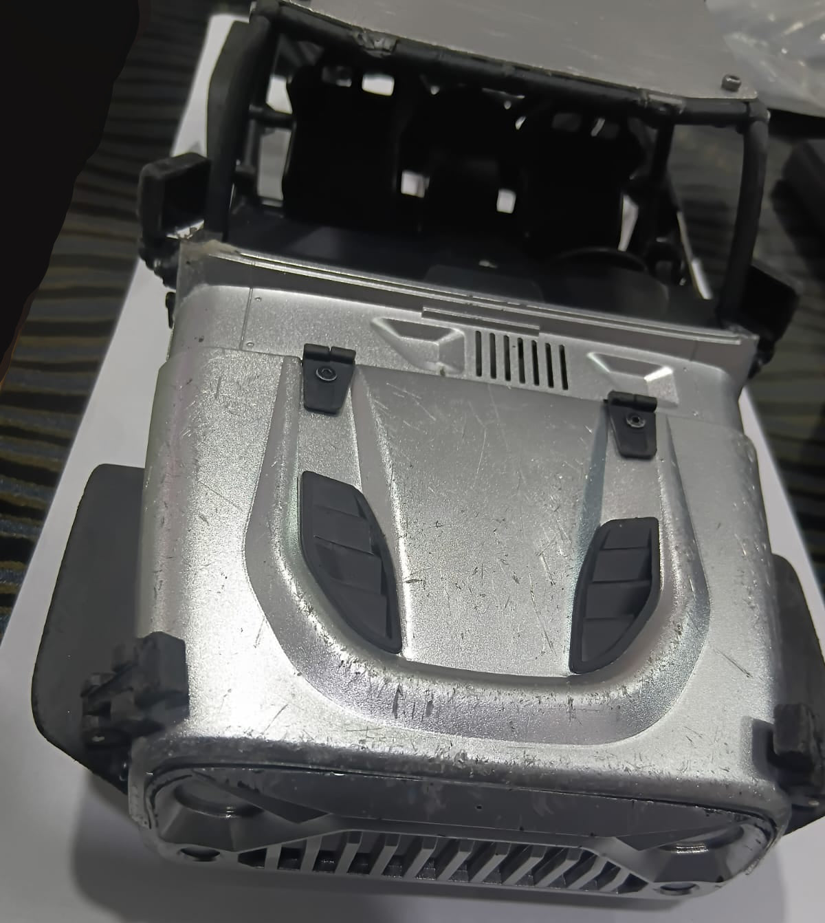 MJX HYPER GO H12Y+ (PLUS) BODY ASSEMBLY WITH LED LIGHT (P12Y01) SILVER QUALITY PRE OWNED
