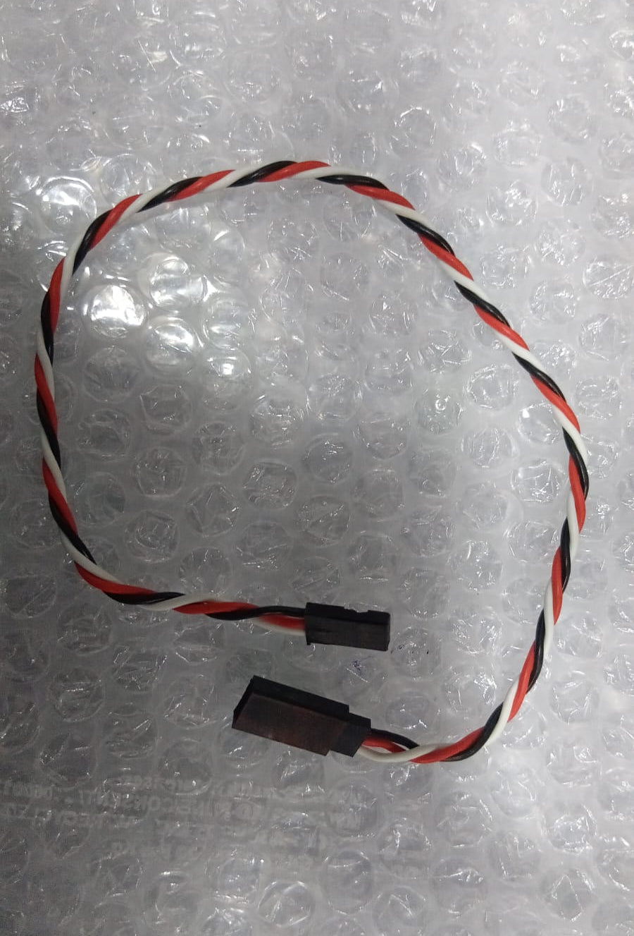 SAFECONNECT TWISTED 30CM 22AWG SERVO LEAD EXTENTION (FUTABA) CABLE