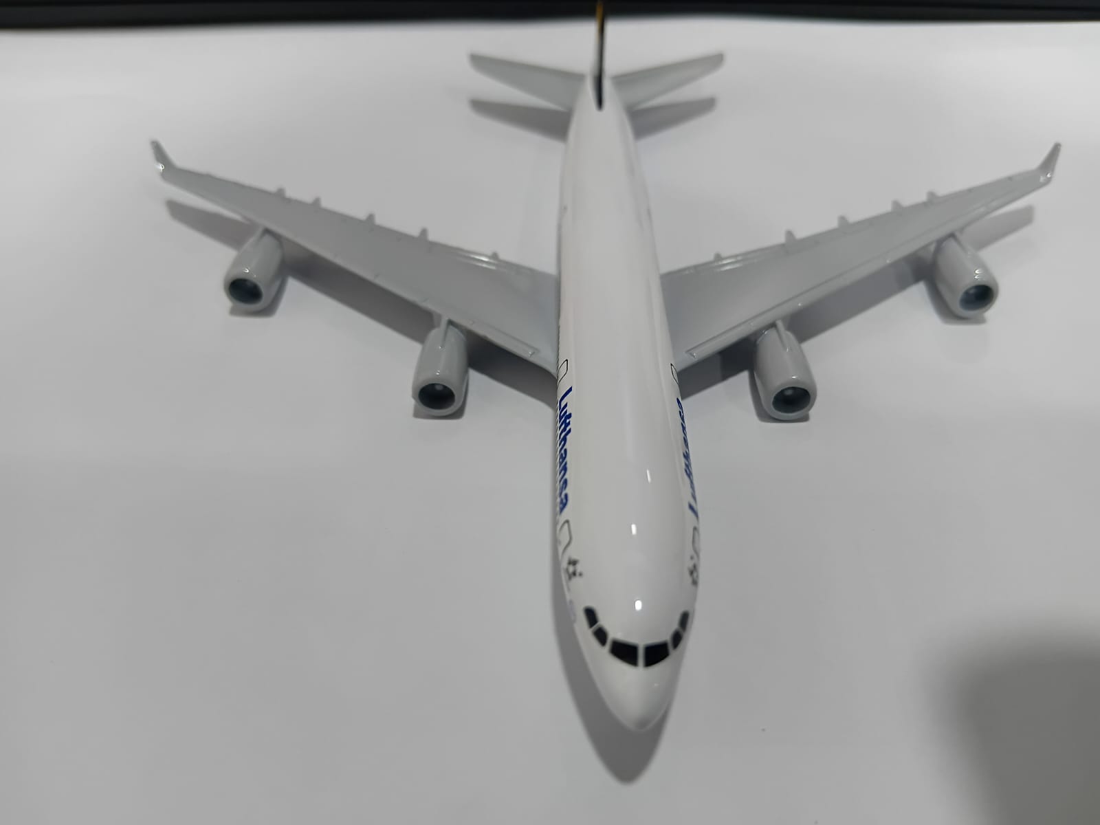 AIRPLANE METAL DIECAST LUFTHANSA D-AIGO A380 16CM