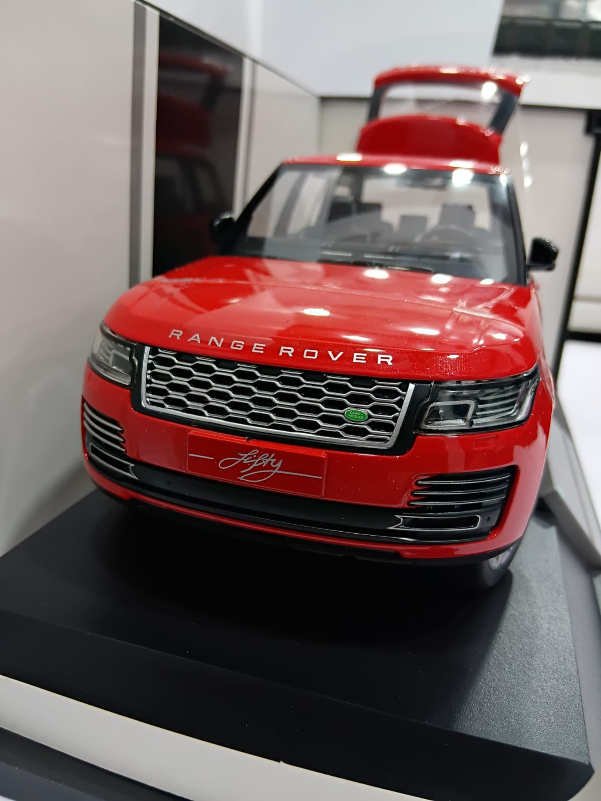 LAND ROVER Q1001A RANGE ROVER 5OTH ANNIVERSARY 1:18 OPENING DOORS AND LED LIGHT WITH SOUND FUNCTION DIE CAST MODEL RED