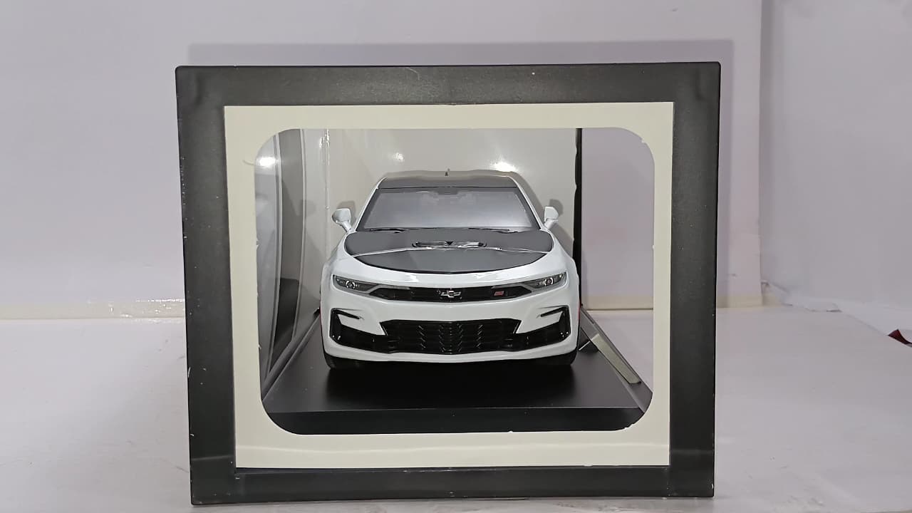 CHEVROLET CAMARO 2023 H1222 1:18 OPENING DOORS DIE-CAST MODEL WHITE