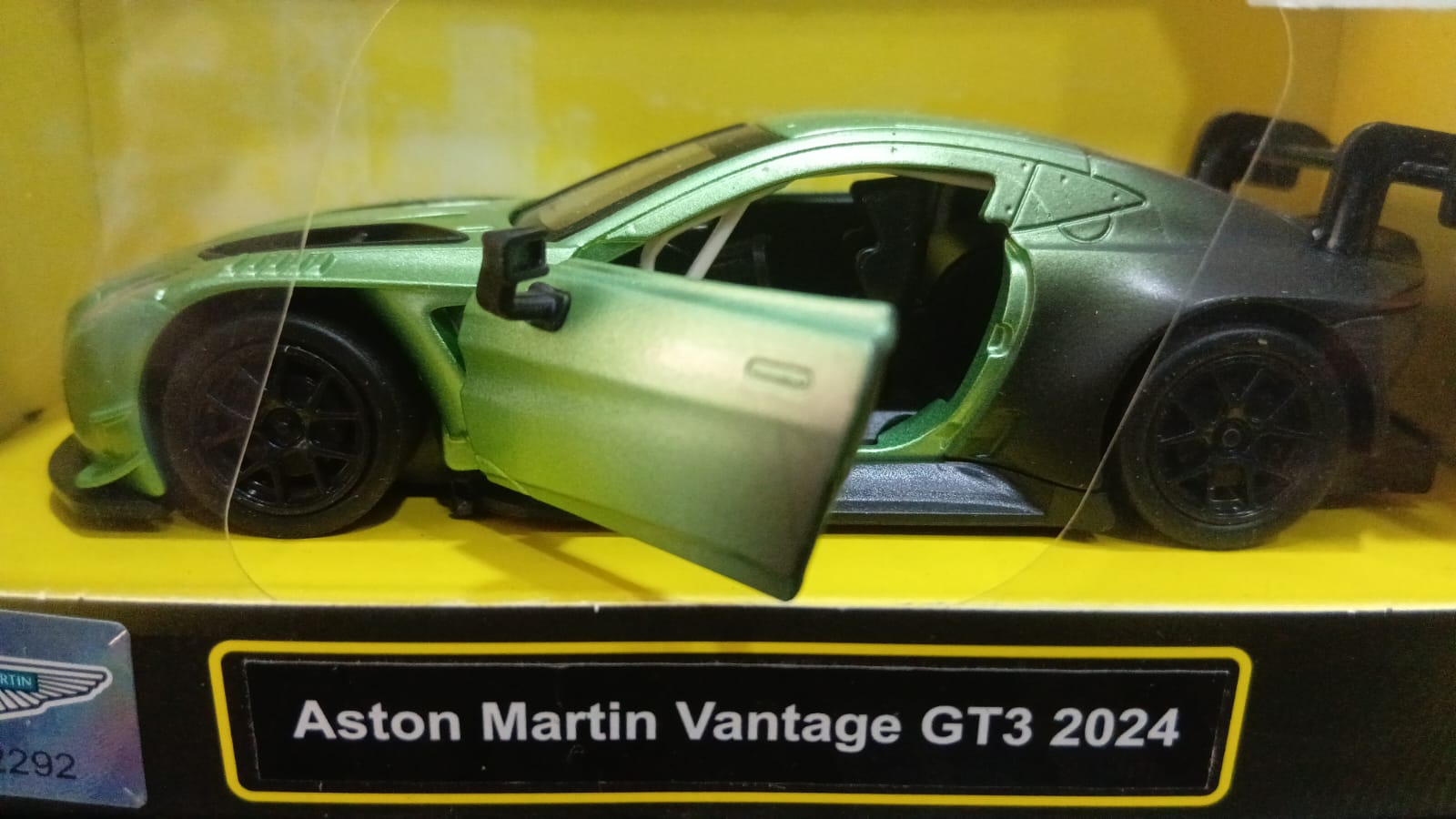CCA 1:36 12030 ASTON MARTIN VANTAGE GT3 2024 GREEN BLACK DIECAST MODEL