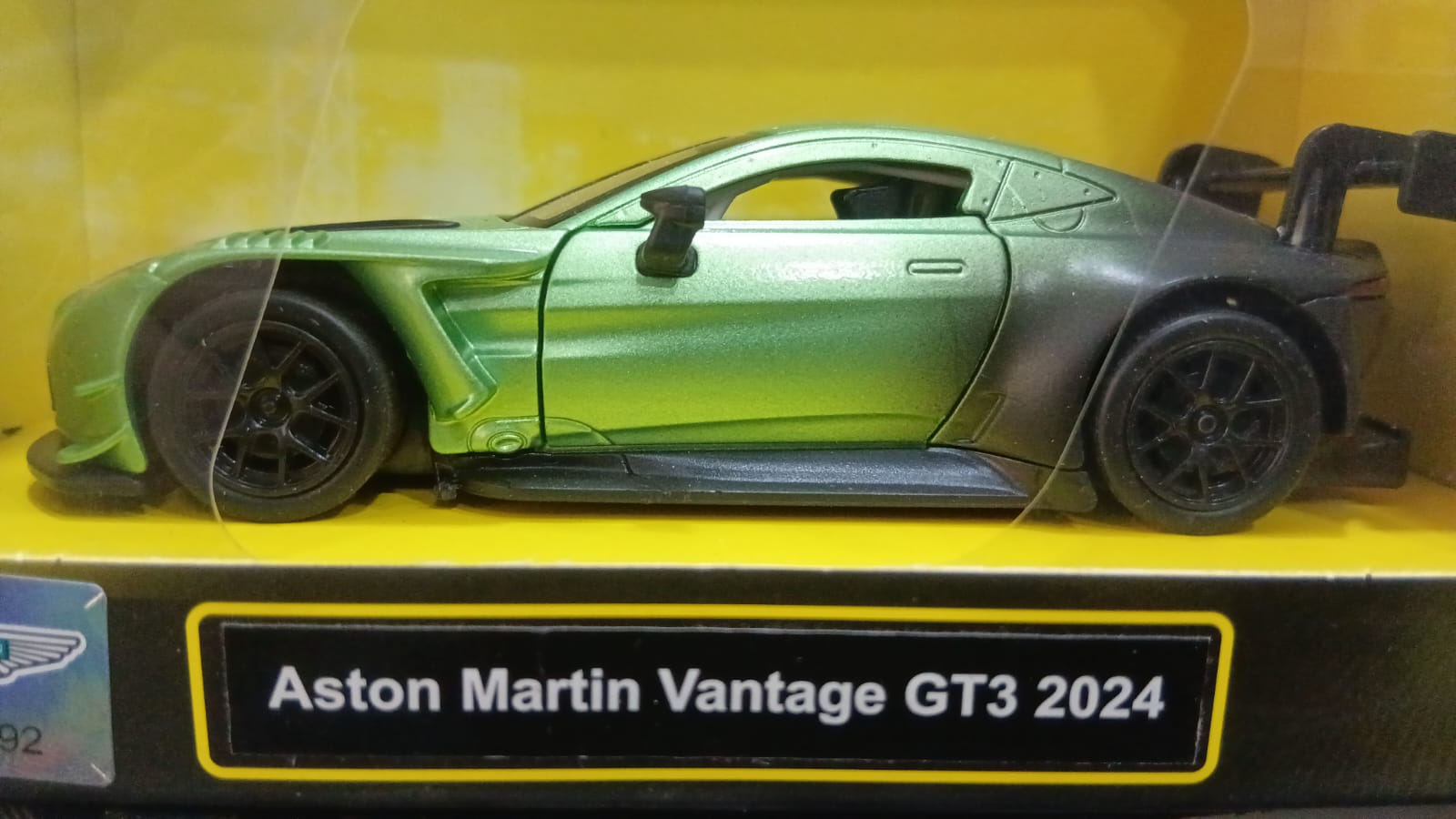 CCA 1:36 12030 ASTON MARTIN VANTAGE GT3 2024 GREEN BLACK DIECAST MODEL