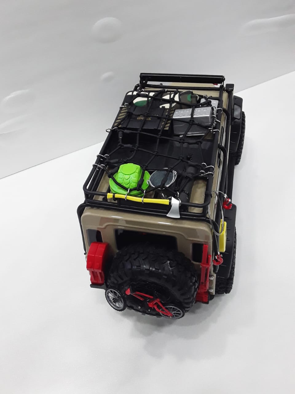 Traxxas Trx-4 Crawler Land Rover Defender Modified Model 82056-4 Sand
