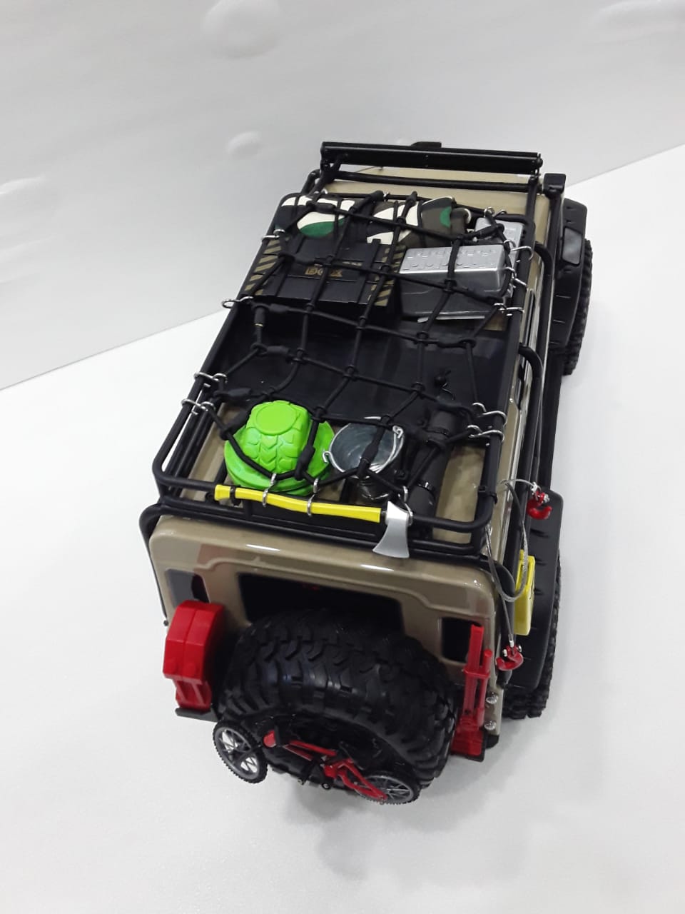 Traxxas Trx-4 Crawler Land Rover Defender Modified Model 82056-4 Sand