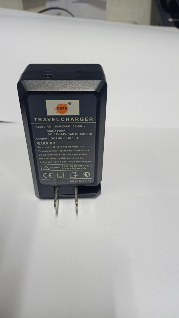 Travel Charger Ac 100-240V Dc 12-24V(Car Charger) Output 8.4V 600Ma-Quality Pre Owned