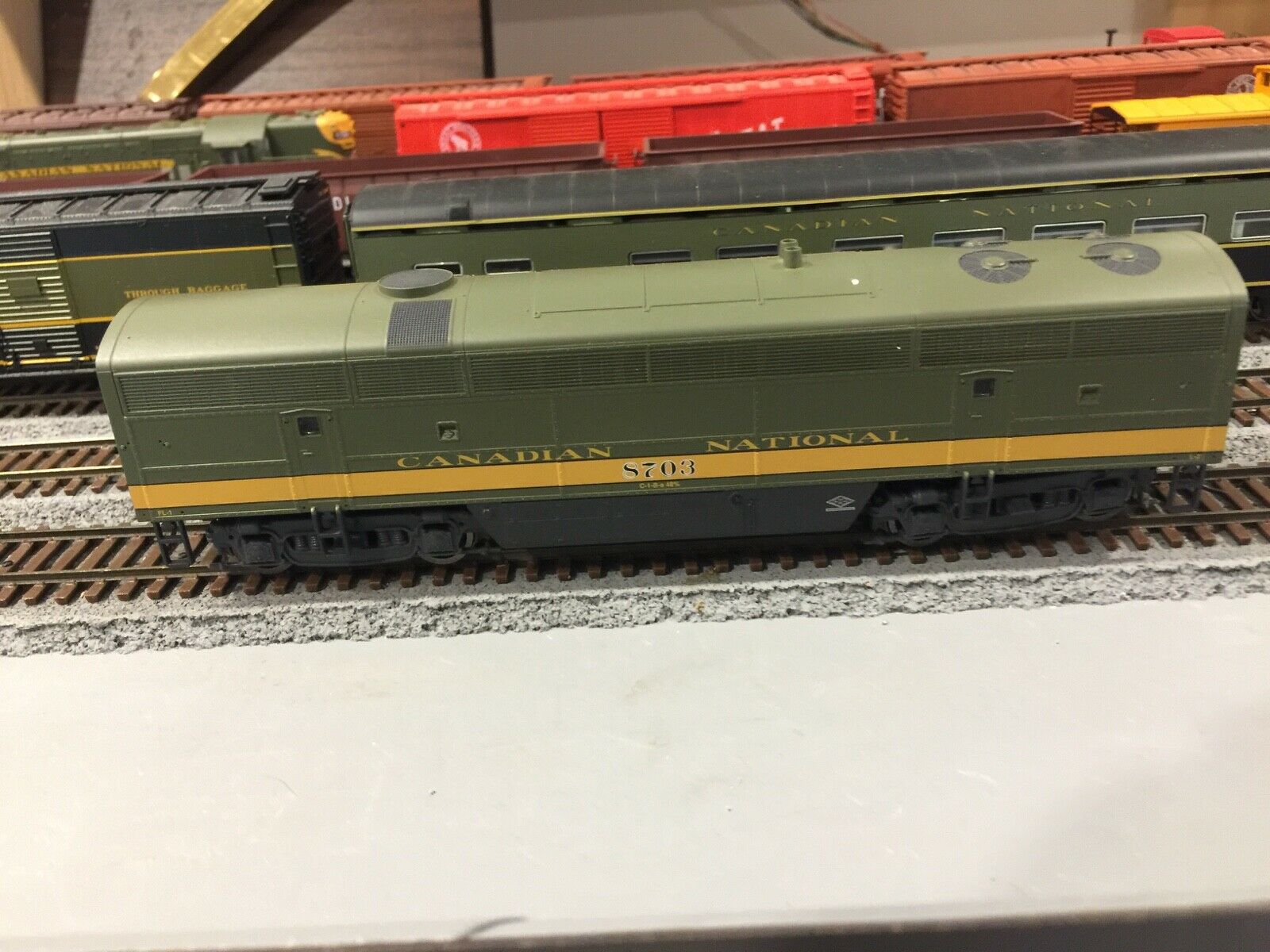 Ho Scale C-Liner Canadian National(A+B Powered)