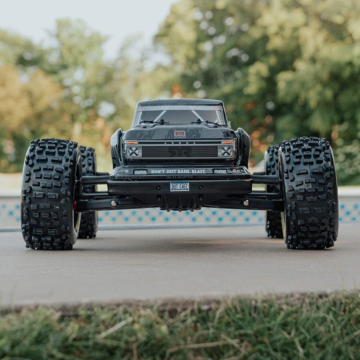 Arrma Outcast 1/8 6S Blx 4Wd Extreme Bash Stunt Truck Rtr, Black #8710