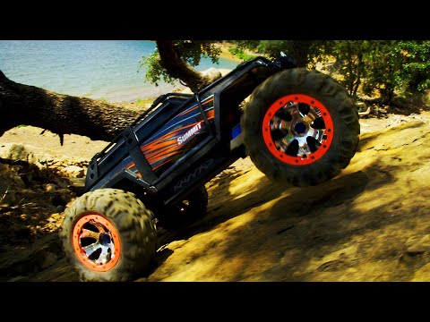Traxxas Summit 4X4 1/10Scale 4Wd Black/Red 56076-1